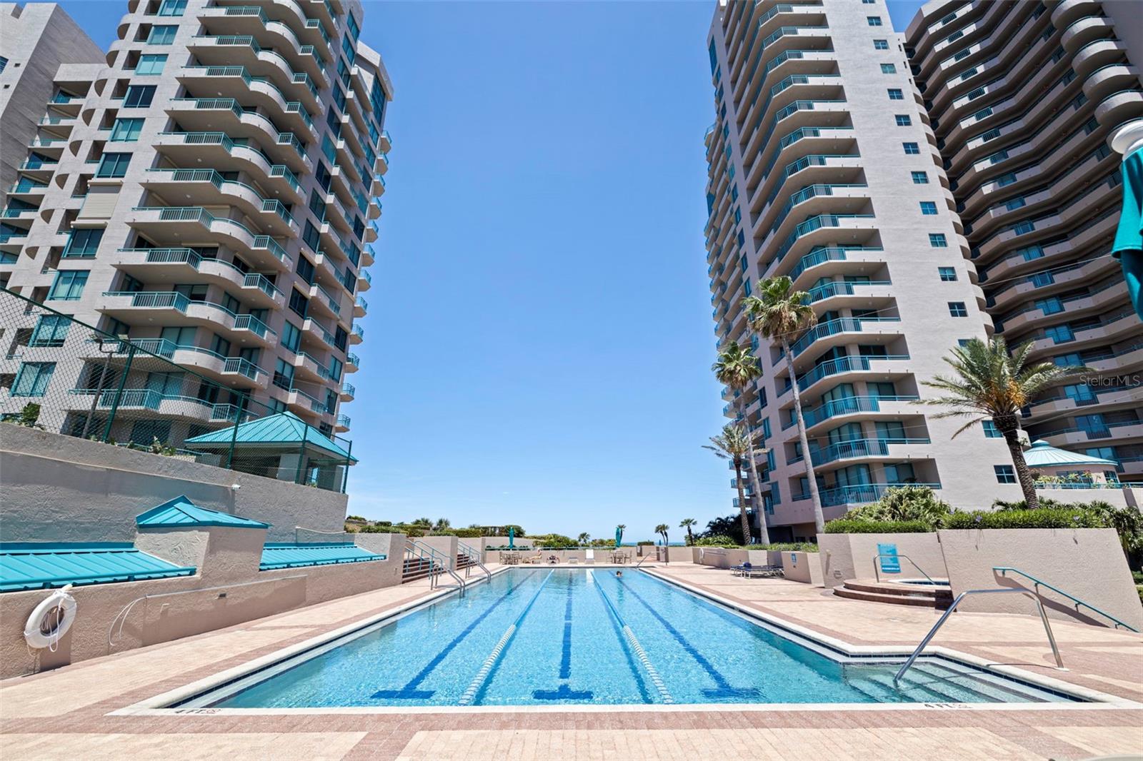 Image 45 of 69 For 1520 Gulf Boulevard 1506