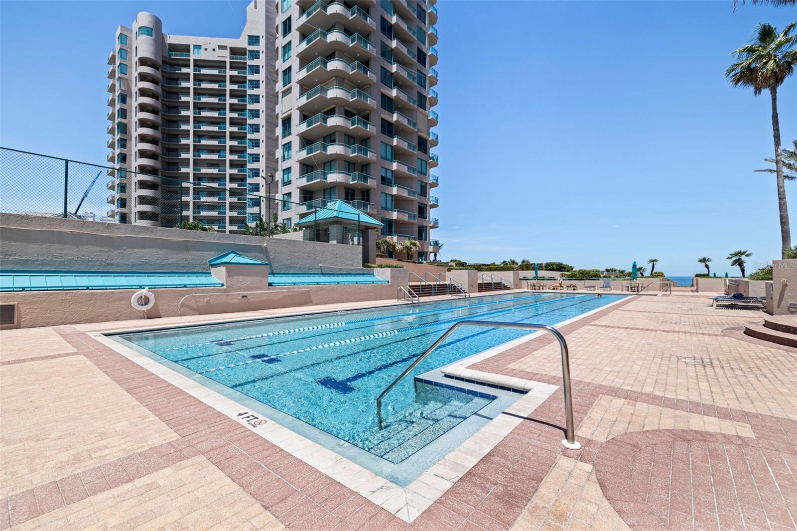 Image 46 of 69 For 1520 Gulf Boulevard 1506