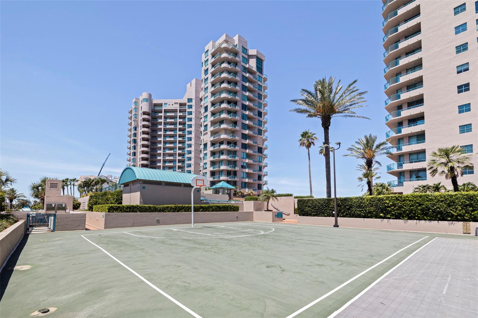 Image 61 of 69 For 1520 Gulf Boulevard 1506