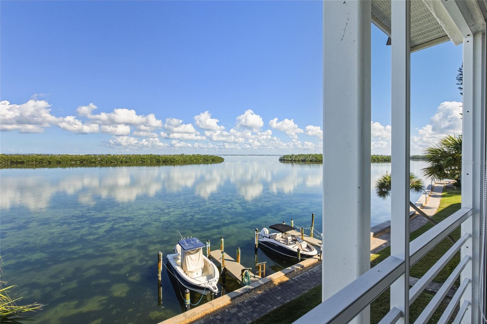 Details for 4420 Exeter Drive 303, LONGBOAT KEY, FL 34228