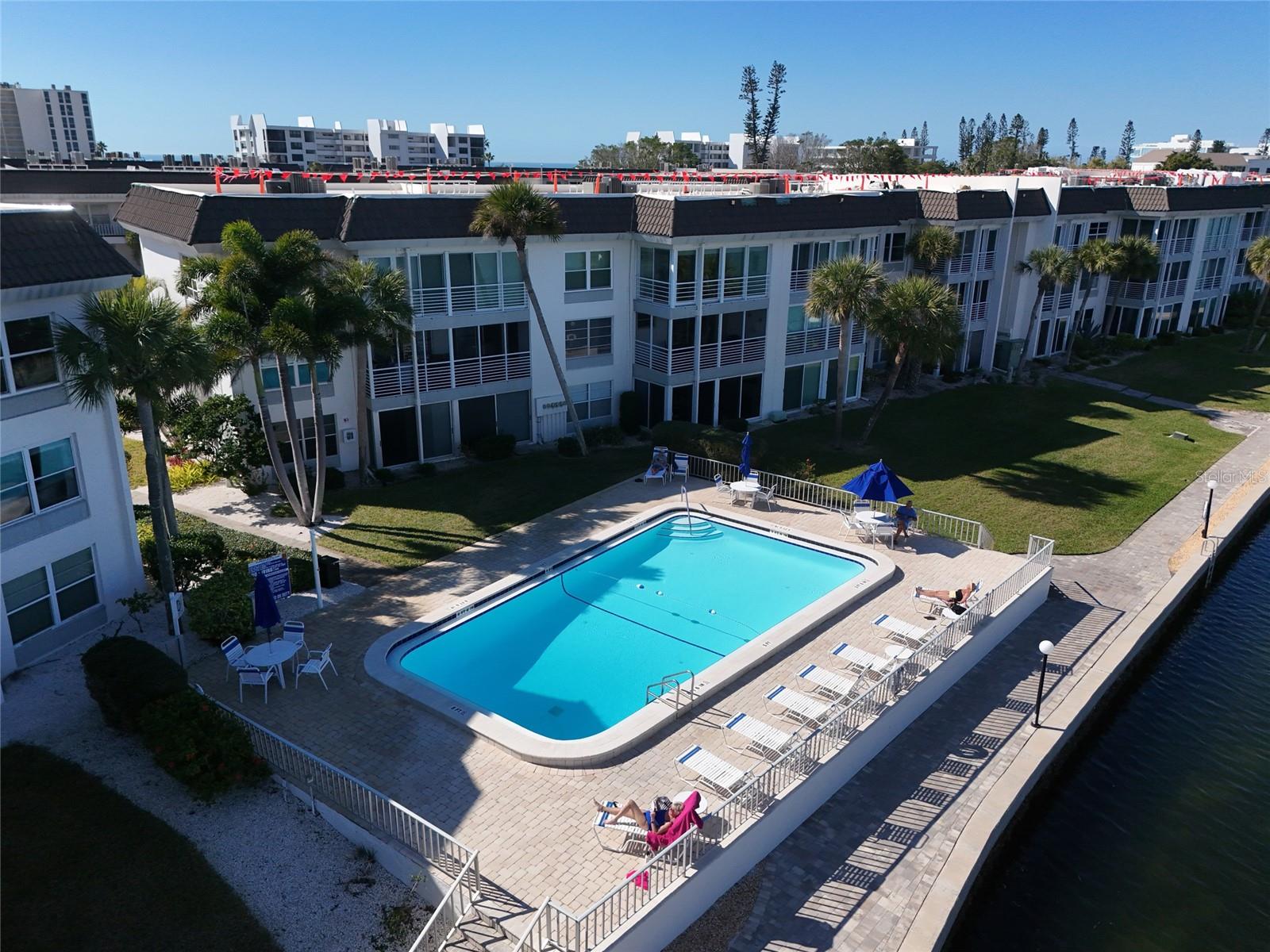 Image 26 of 42 For 4420 Exeter Drive 303