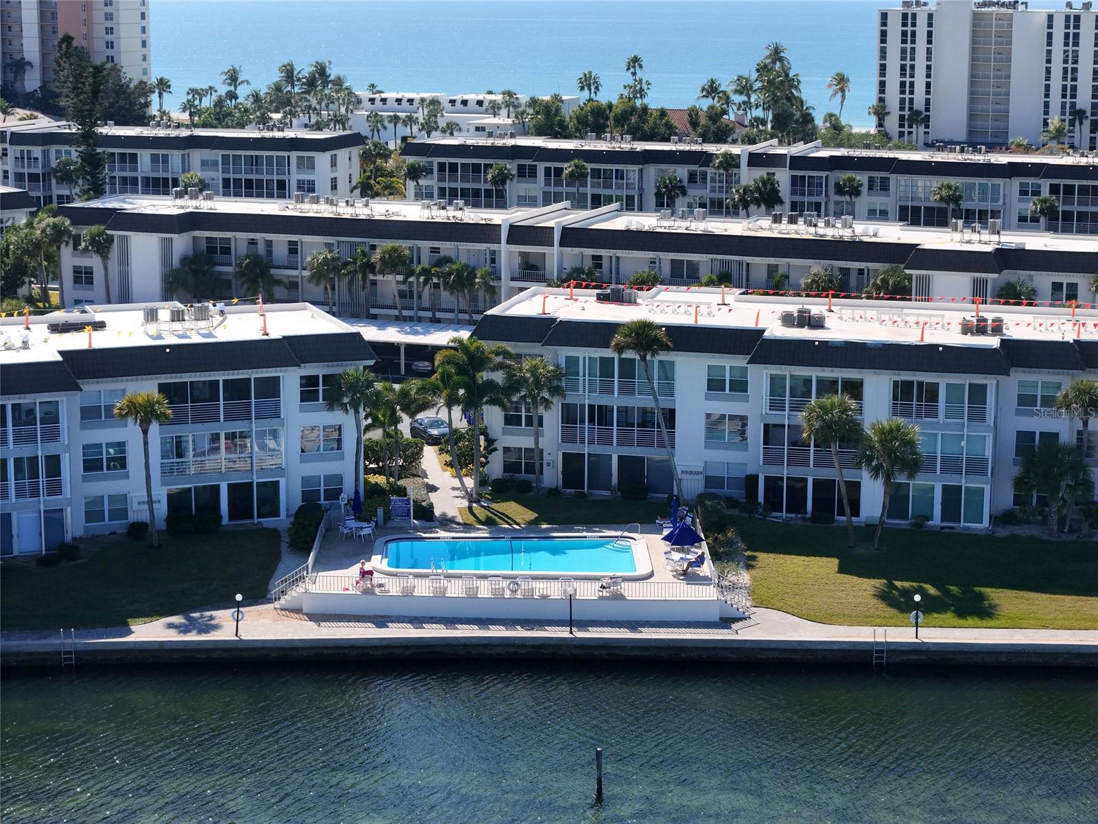 Image 27 of 42 For 4420 Exeter Drive 303