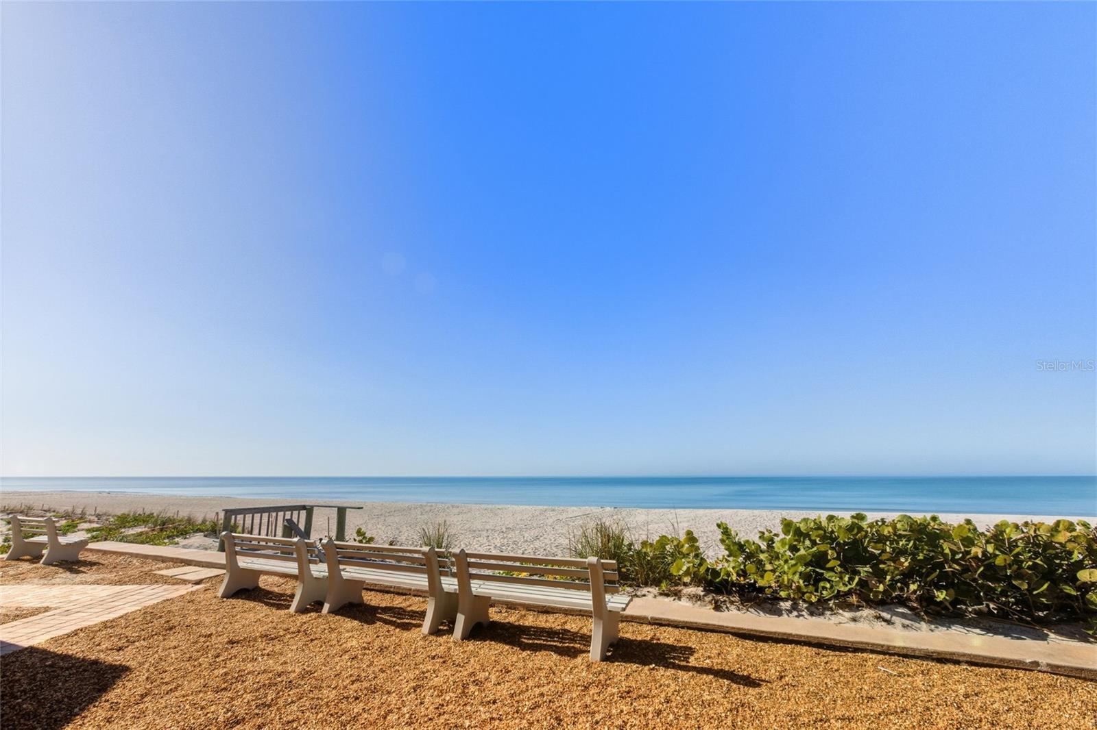 Image 34 of 42 For 4420 Exeter Drive 303