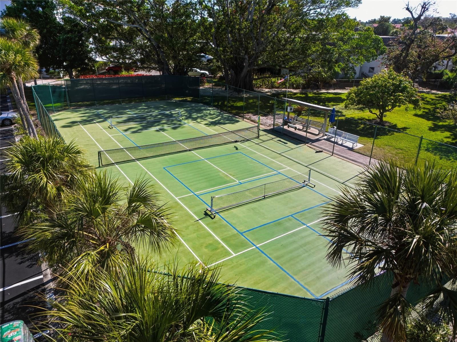 Image 36 of 42 For 4420 Exeter Drive 303