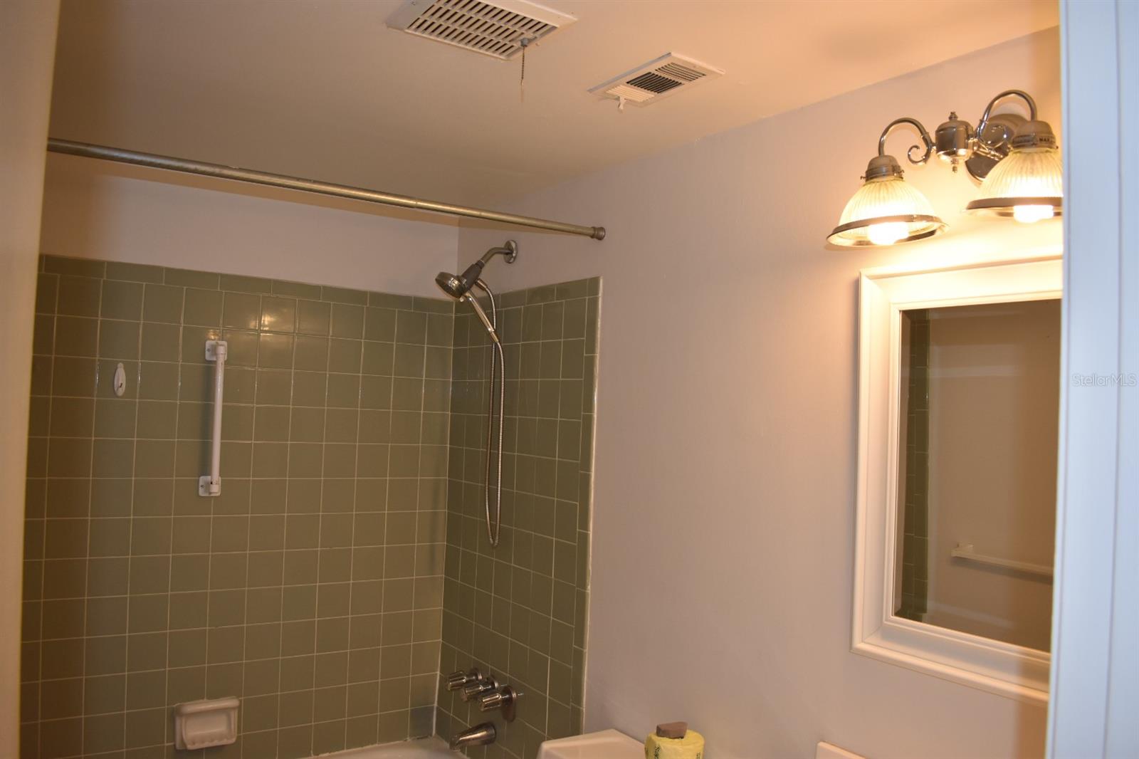 Image 18 of 58 For 7701 Starkey Road 313