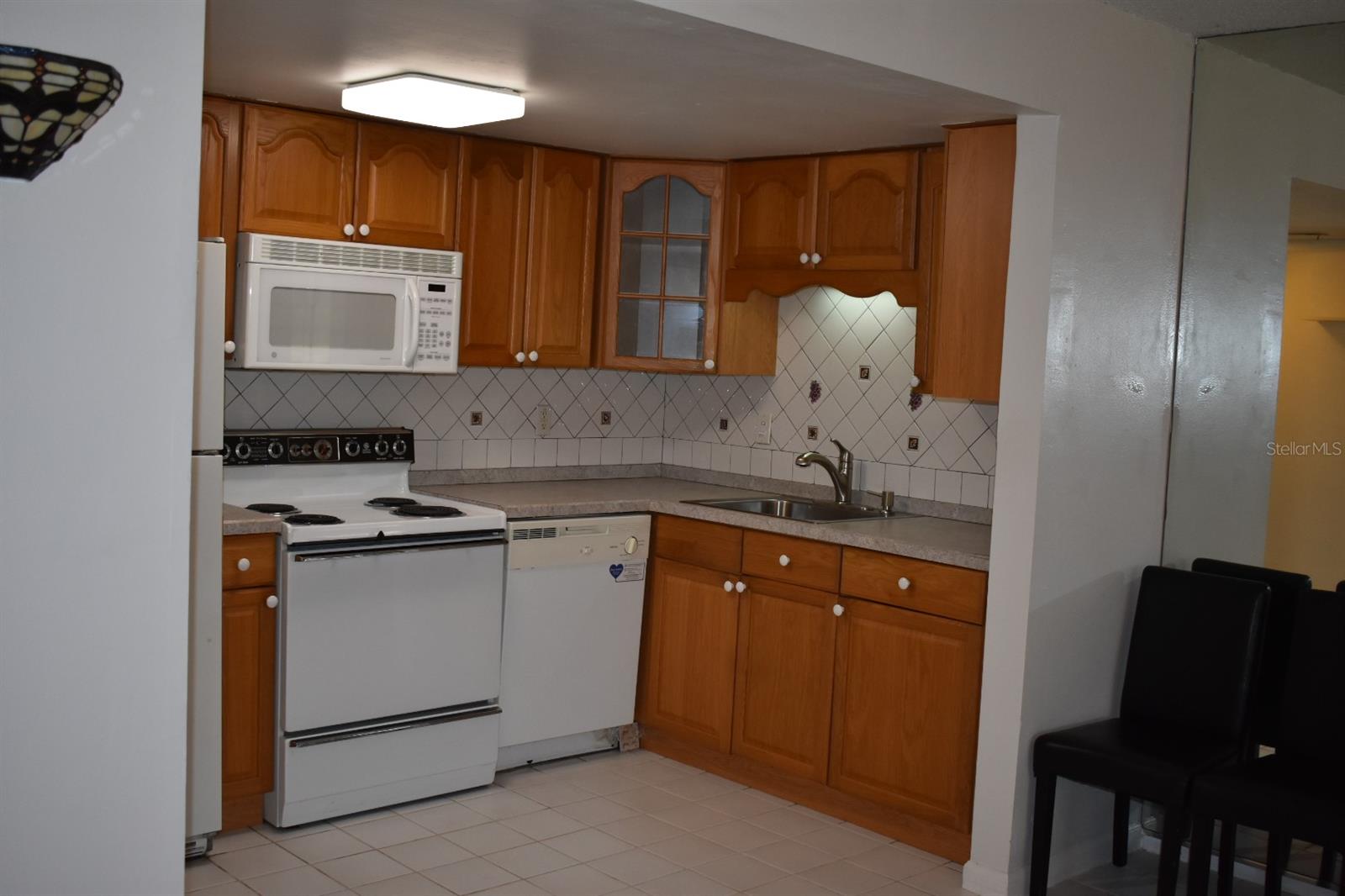 Image 2 of 58 For 7701 Starkey Road 313