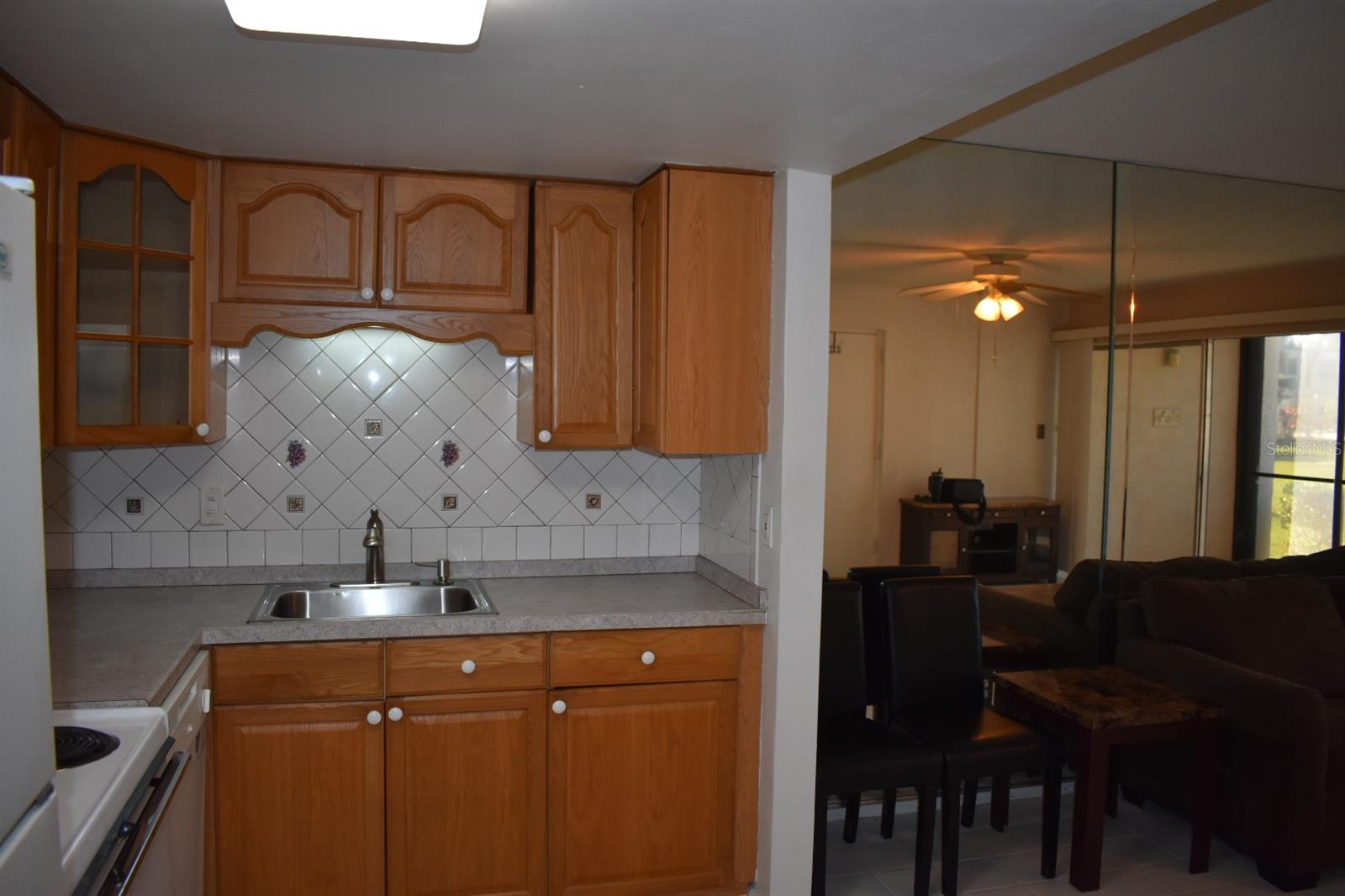 Image 4 of 58 For 7701 Starkey Road 313