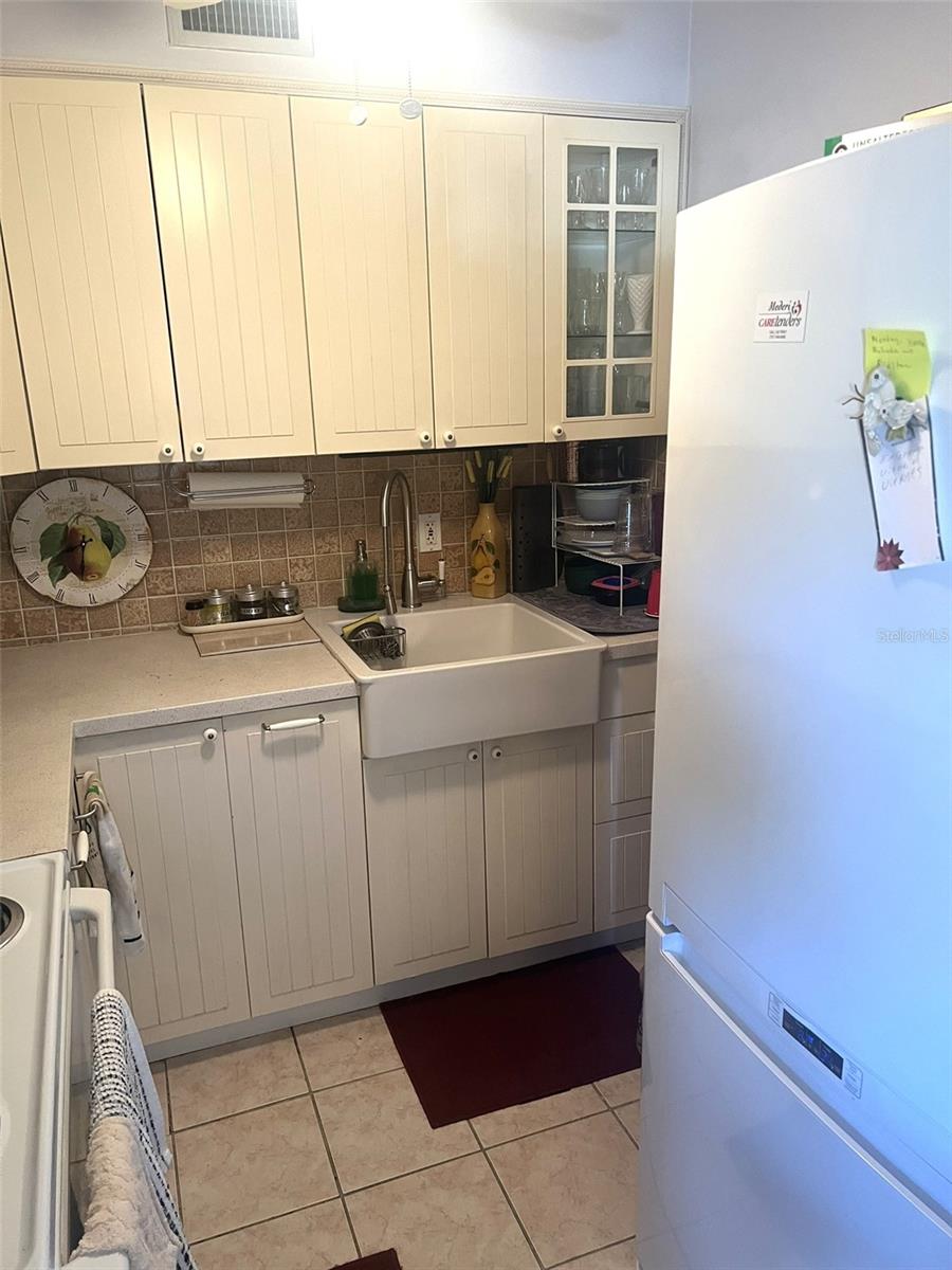 Image 4 of 22 For 1000 79th Avenue N 203