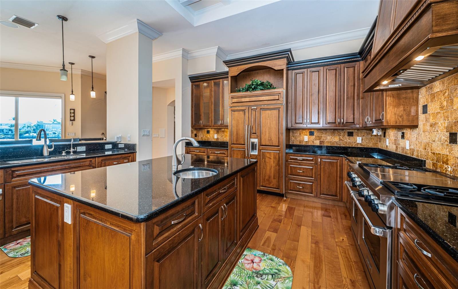 Image 17 of 76 For 7986 9th Avenue S