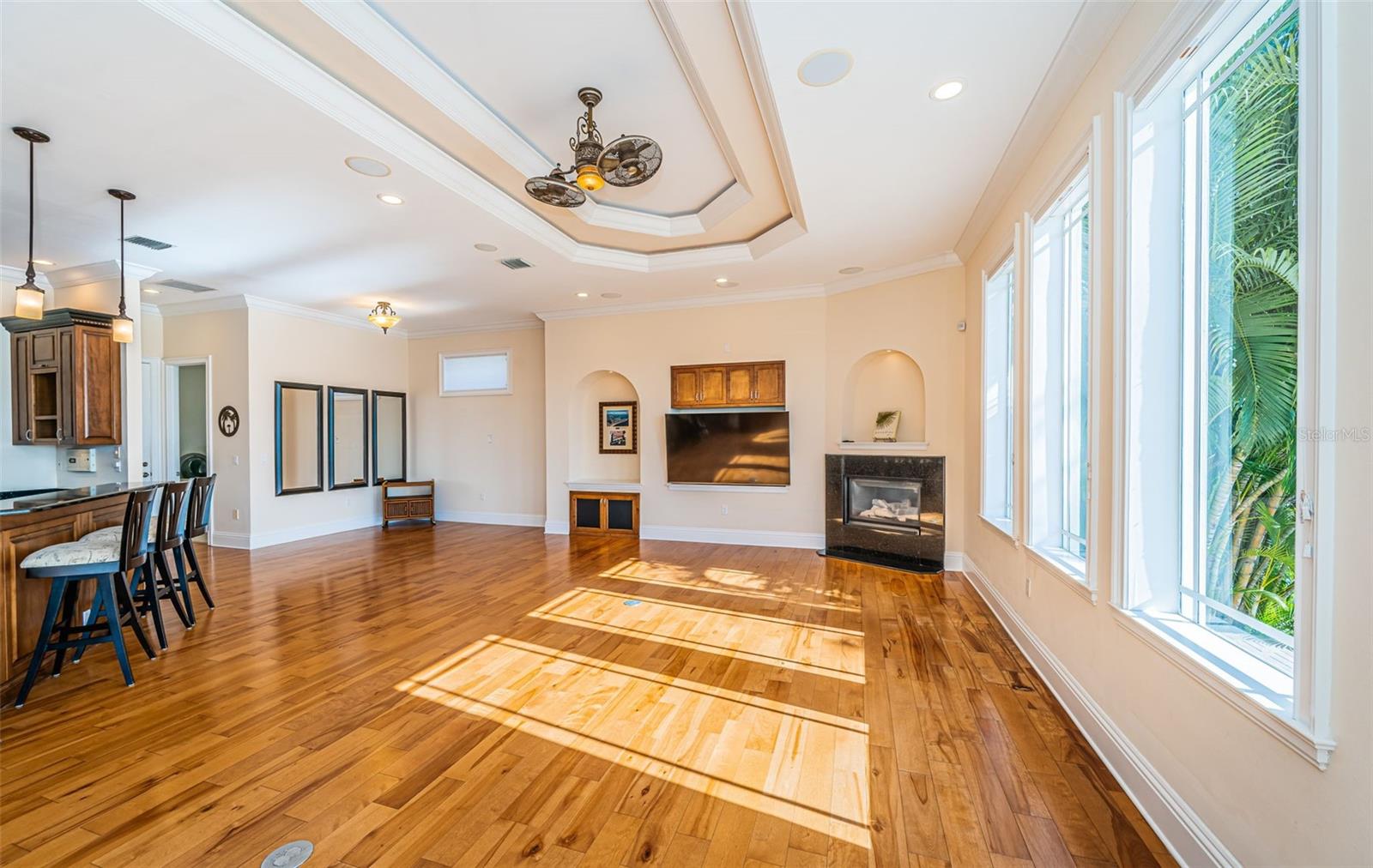 Image 24 of 76 For 7986 9th Avenue S