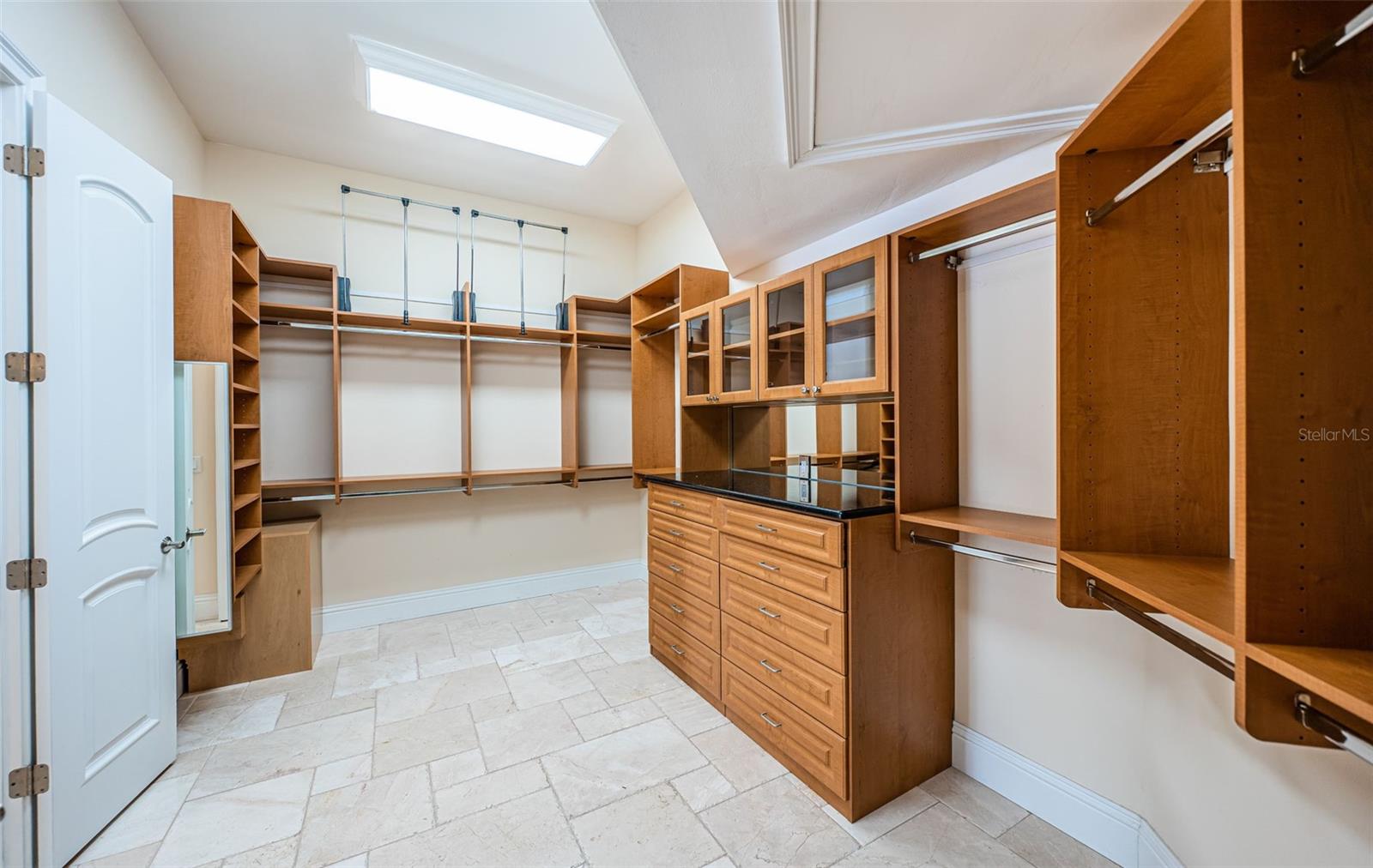 Image 37 of 76 For 7986 9th Avenue S