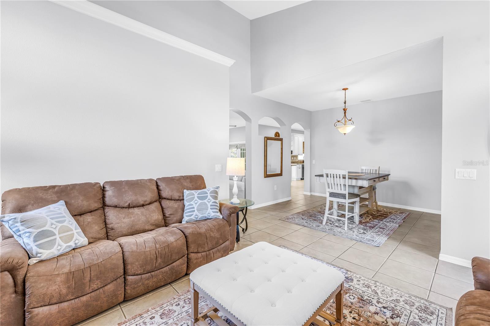 Image 10 of 74 For 22554 Cliffside Way