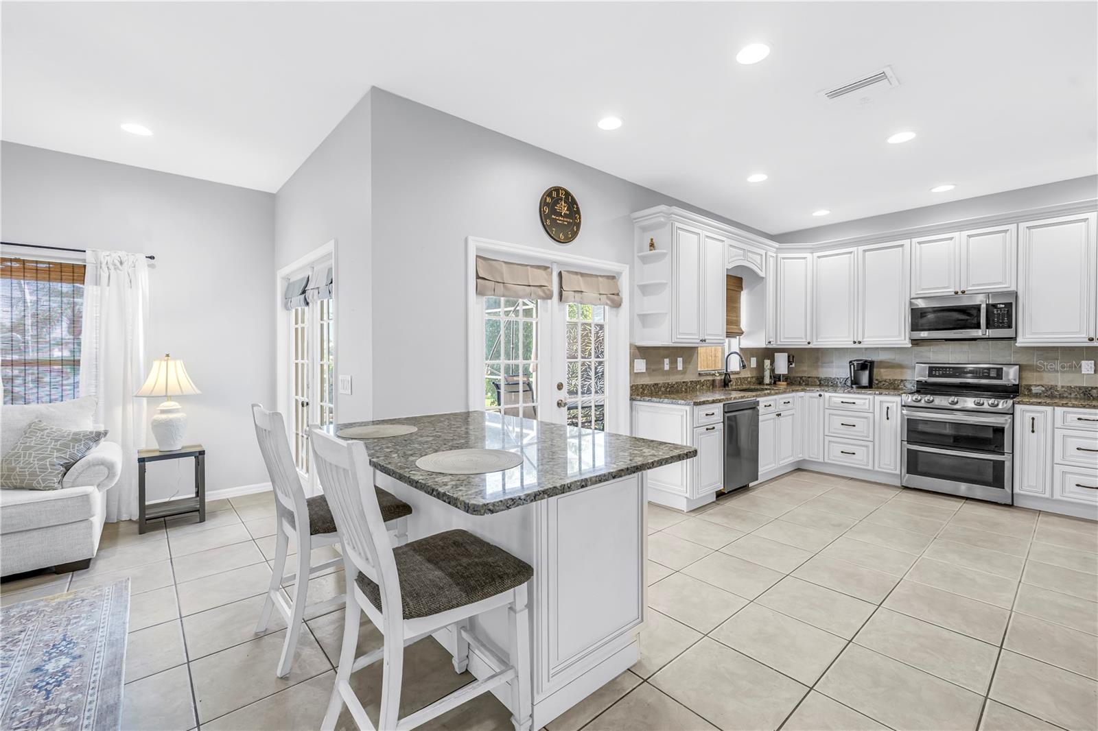 Image 19 of 74 For 22554 Cliffside Way