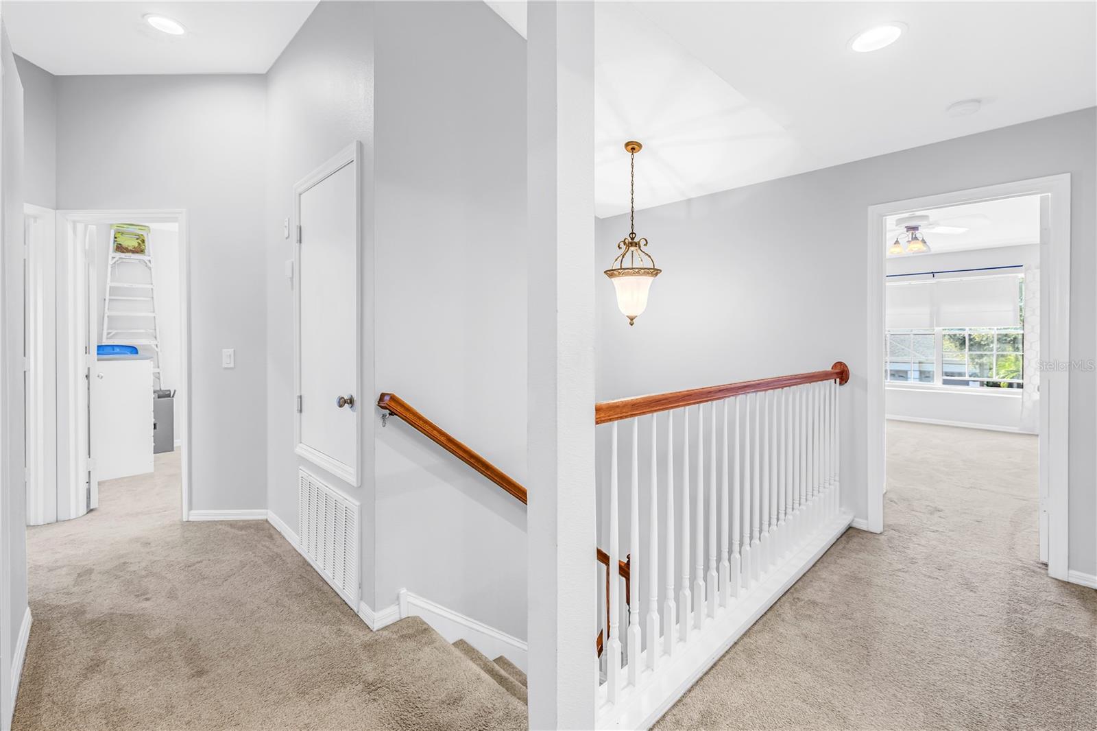 Image 34 of 74 For 22554 Cliffside Way