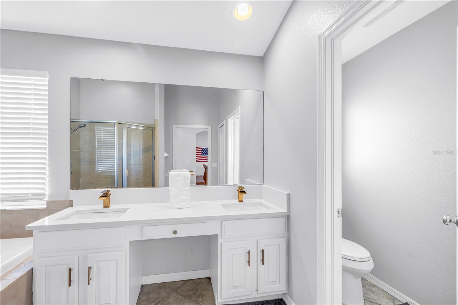 Image 39 of 74 For 22554 Cliffside Way