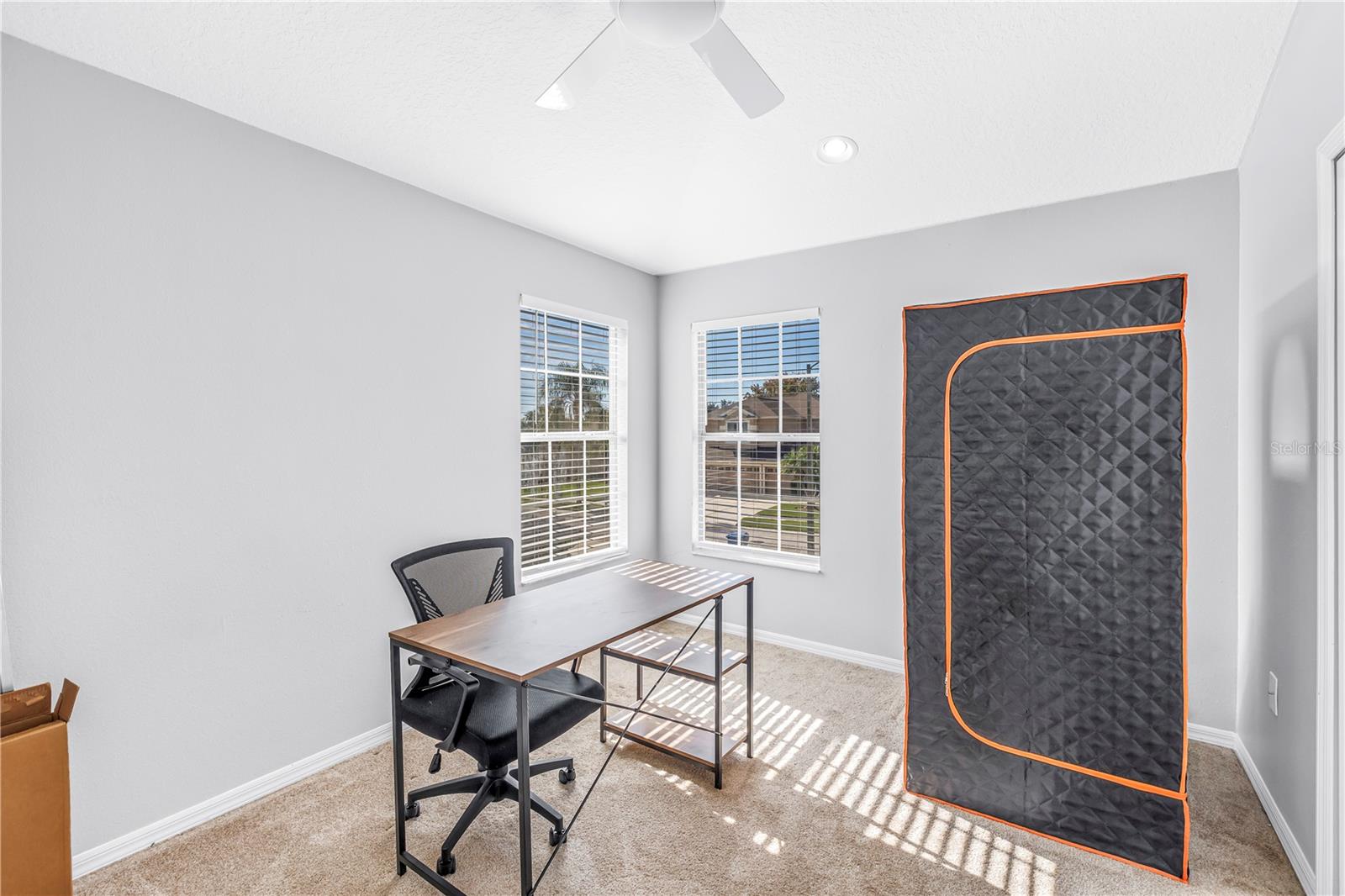 Image 44 of 74 For 22554 Cliffside Way