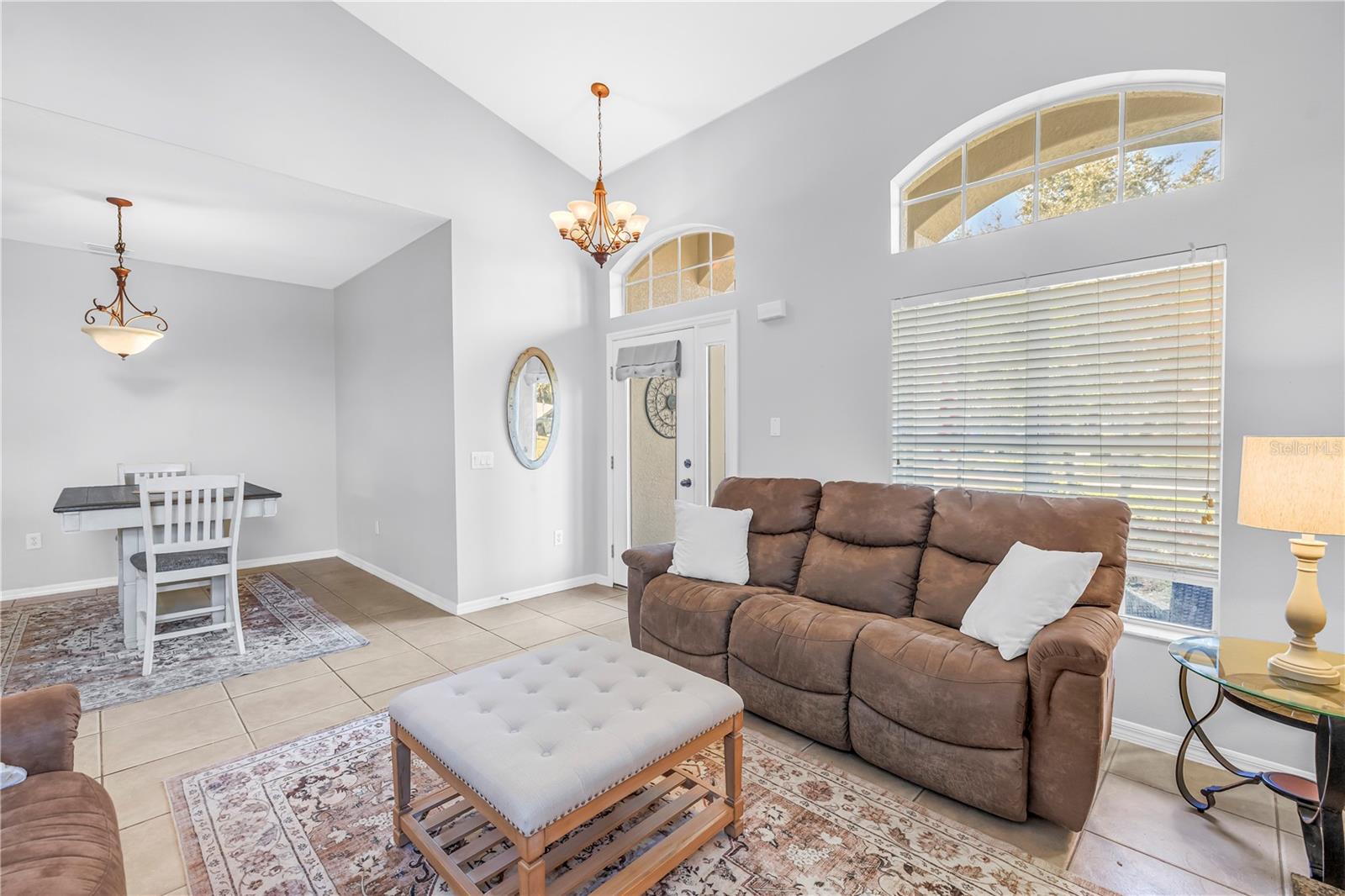 Image 9 of 74 For 22554 Cliffside Way