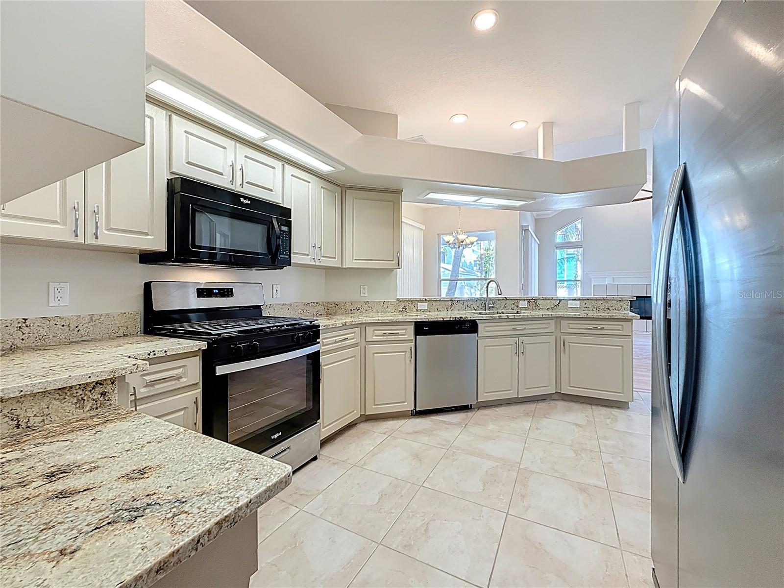 Image 4 of 48 For 402 Carolina Avenue