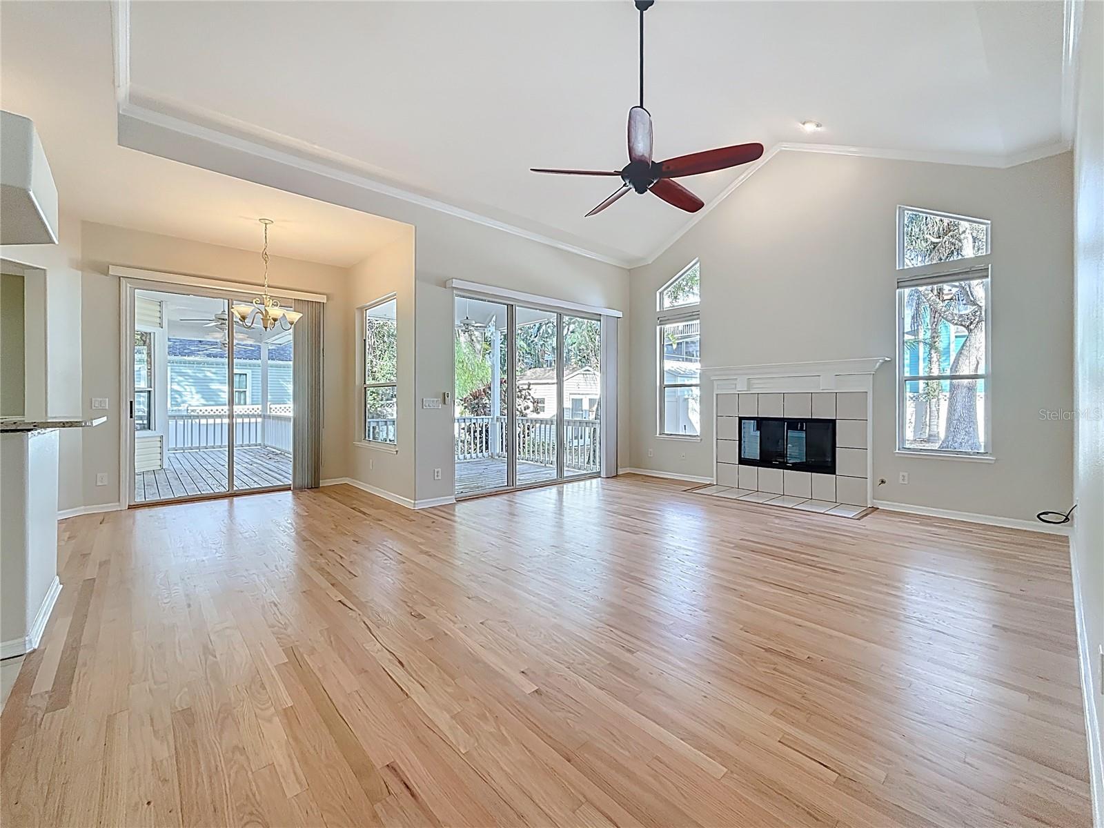 Image 5 of 48 For 402 Carolina Avenue