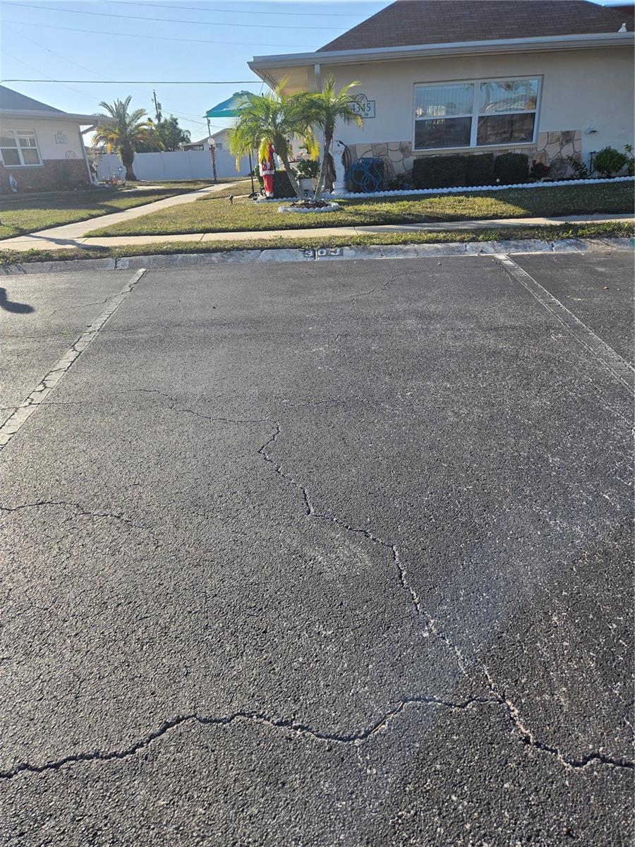 Image 24 of 52 For 4345 Tahitian Gardens Circle J