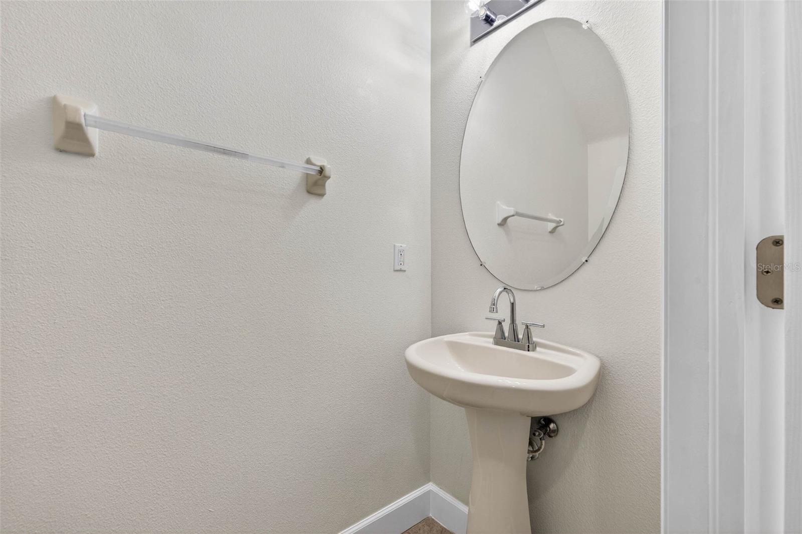 Image 17 of 34 For 6834 46th Way N