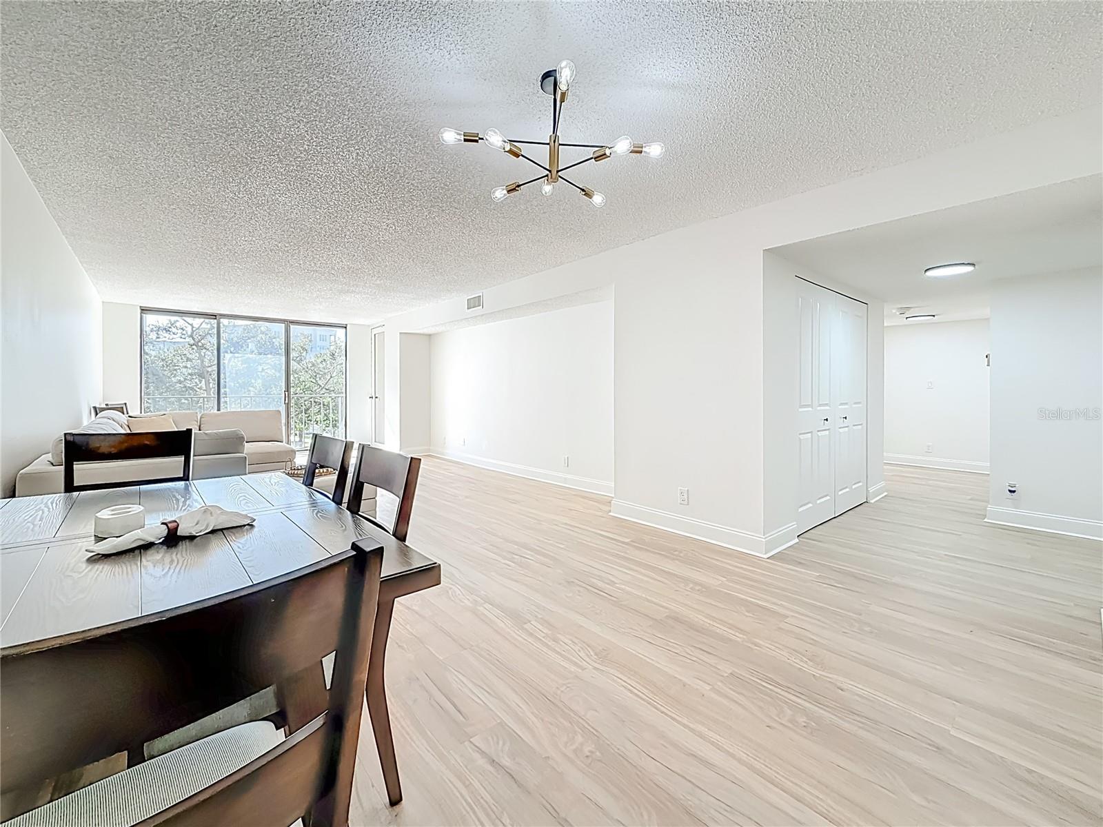 Image 15 of 54 For 220 Belleview Boulevard 412