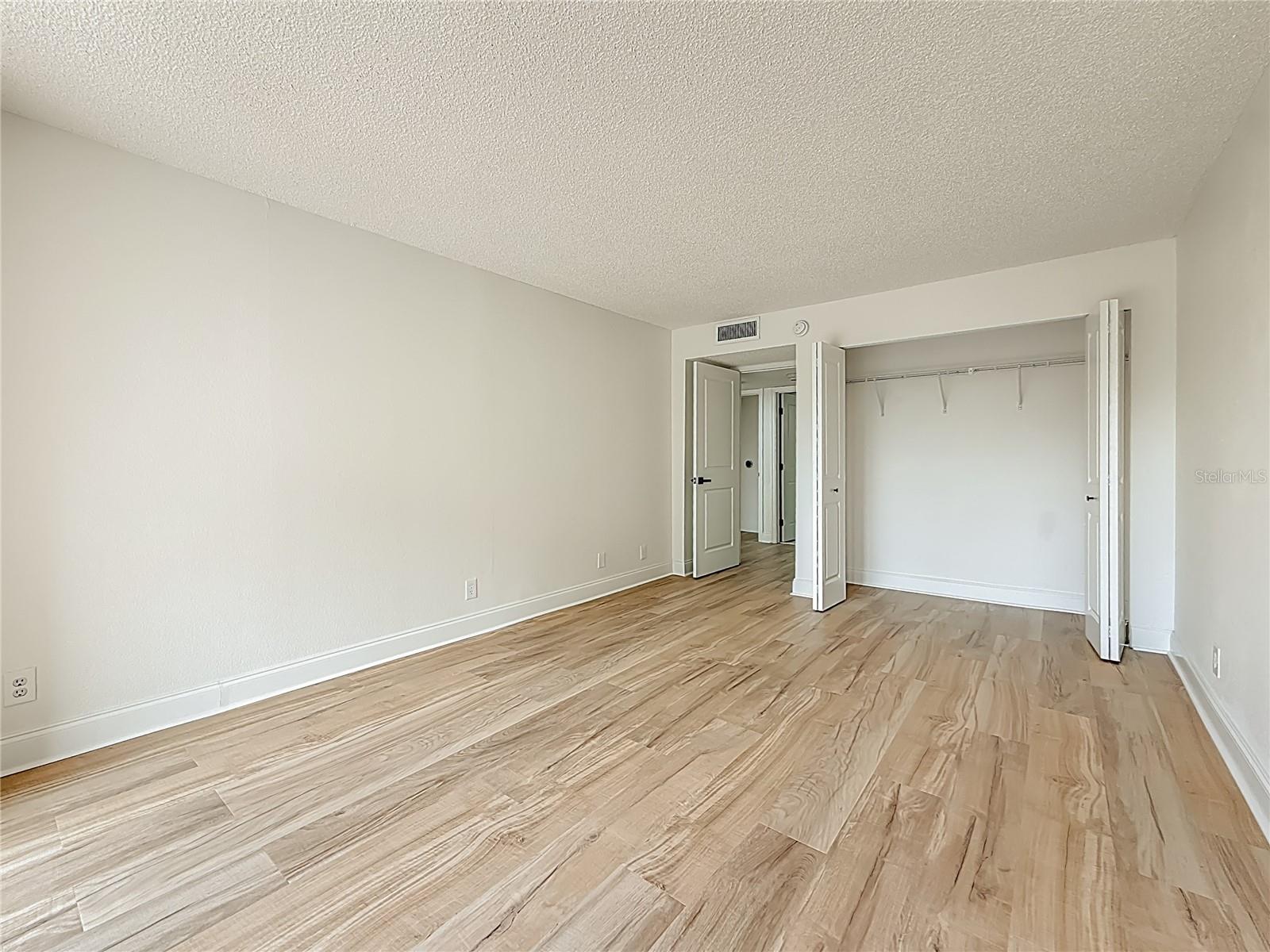 Image 24 of 54 For 220 Belleview Boulevard 412