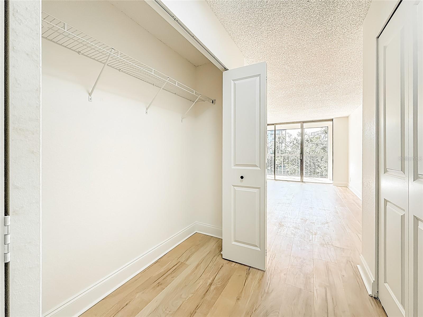 Image 37 of 54 For 220 Belleview Boulevard 412