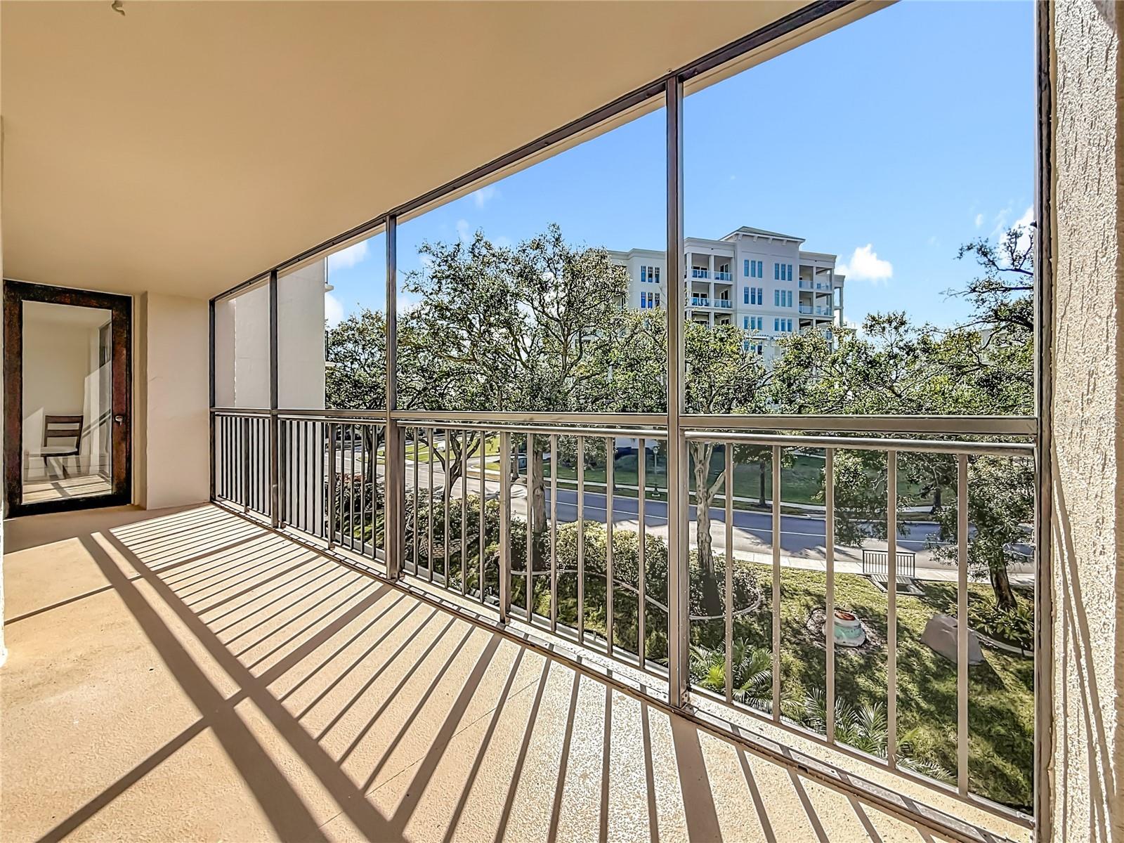 Image 42 of 54 For 220 Belleview Boulevard 412