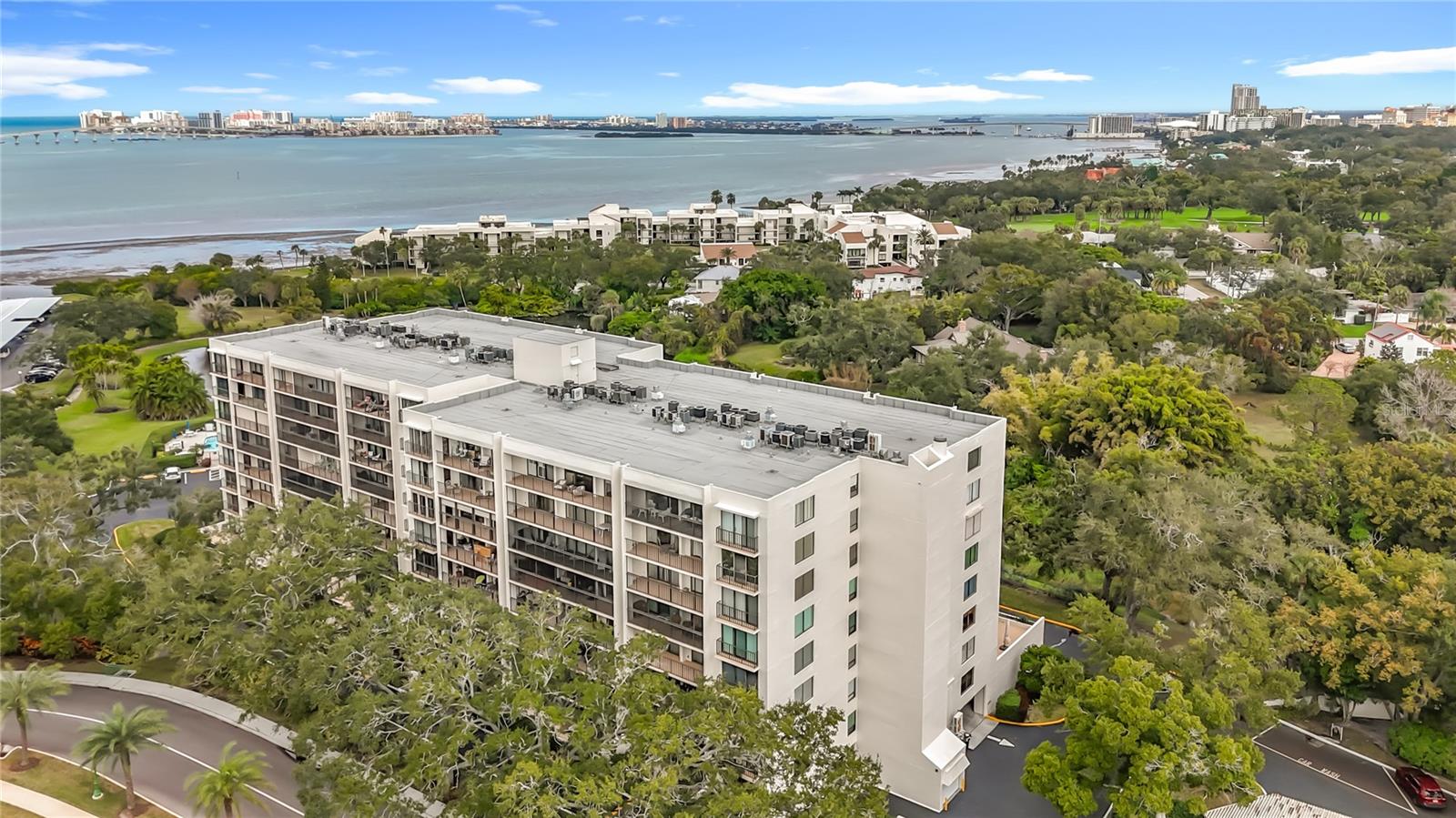 Image 52 of 54 For 220 Belleview Boulevard 412