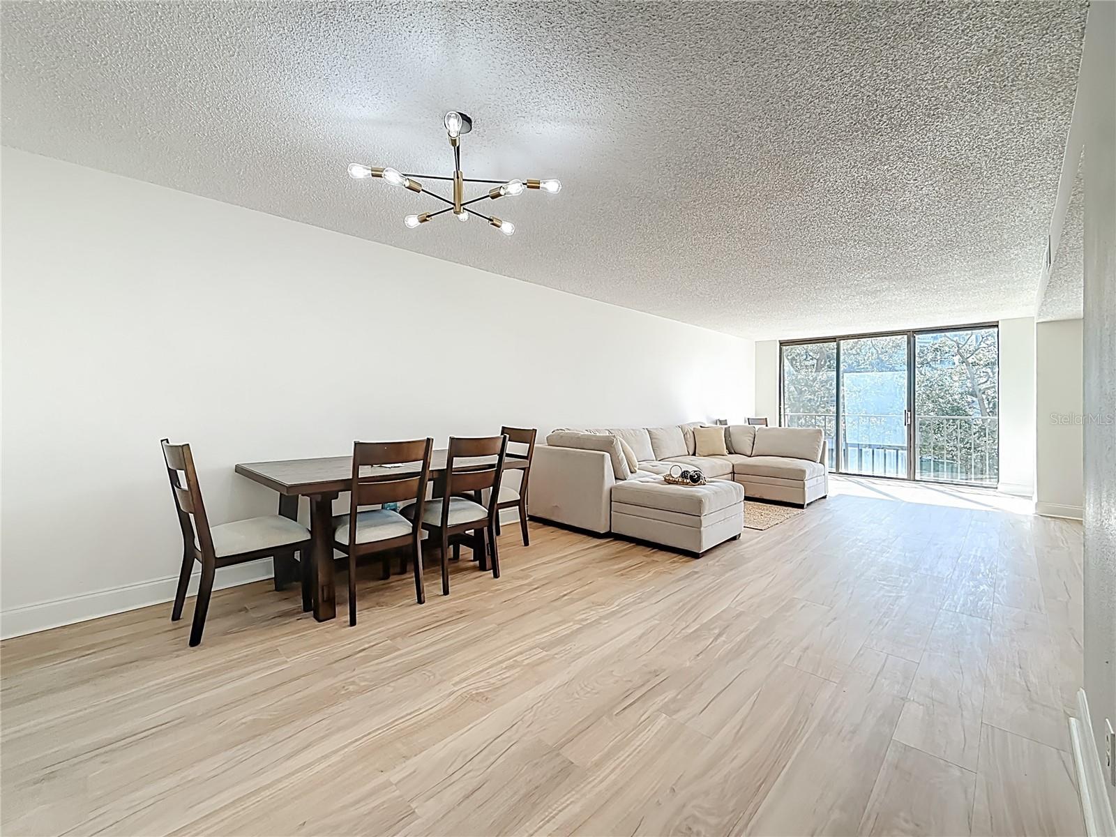 Image 8 of 54 For 220 Belleview Boulevard 412