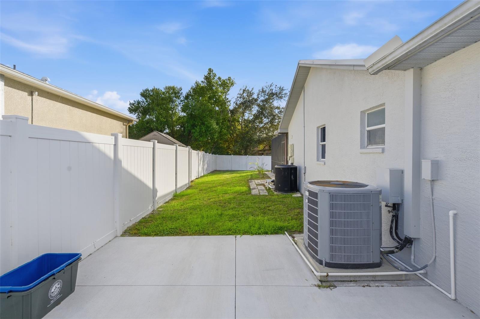 Image 21 of 54 For 10448 Utah Street