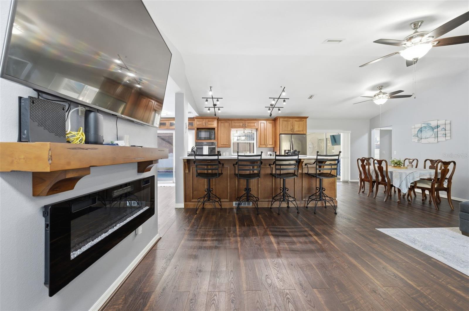 Image 22 of 54 For 10448 Utah Street