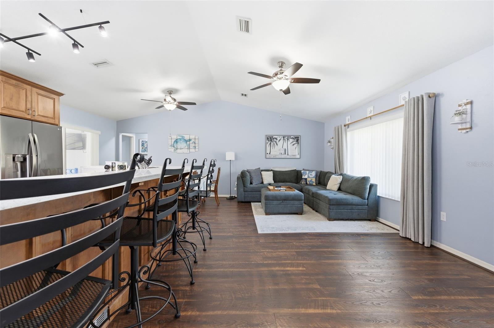 Image 24 of 54 For 10448 Utah Street