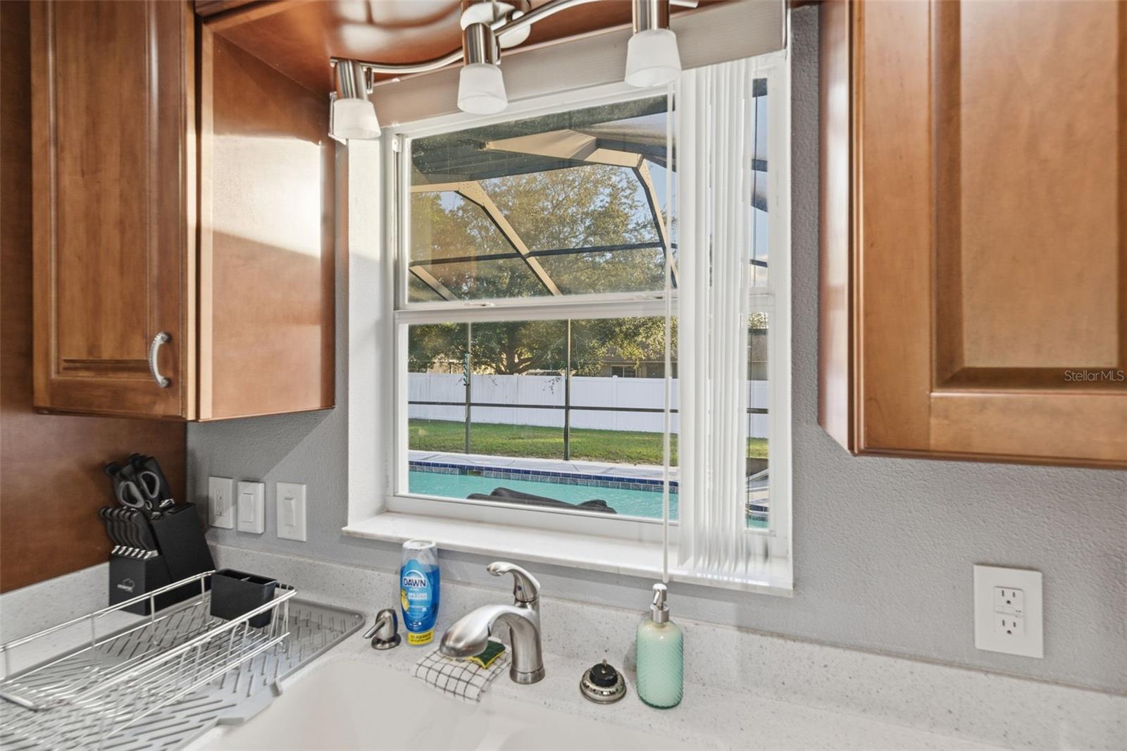 Image 30 of 54 For 10448 Utah Street