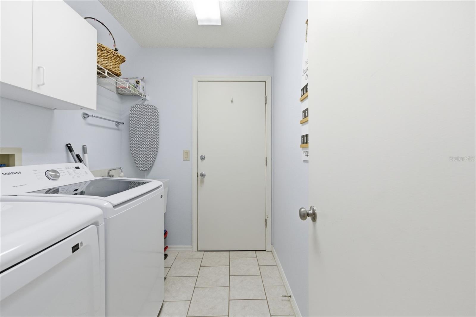 Image 46 of 54 For 10448 Utah Street