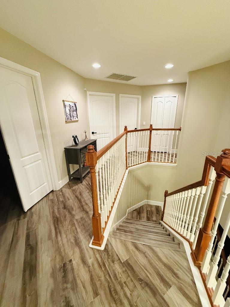 Image 11 of 40 For 4934 Oakway Drive