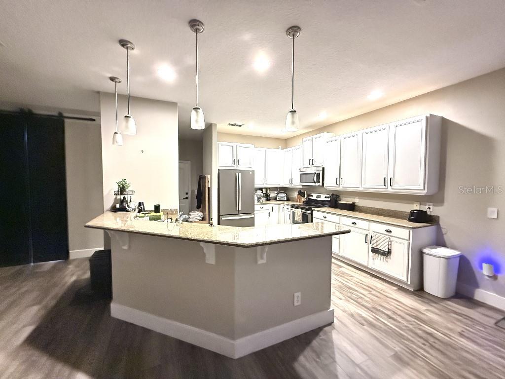 Image 17 of 40 For 4934 Oakway Drive