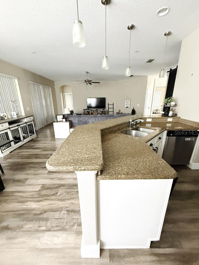 Image 18 of 40 For 4934 Oakway Drive