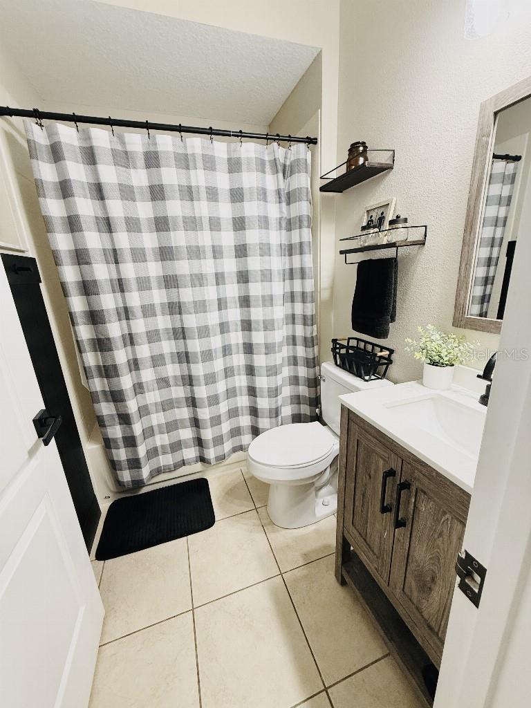 Image 24 of 40 For 4934 Oakway Drive