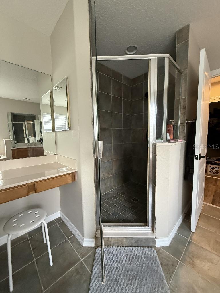 Image 37 of 40 For 4934 Oakway Drive