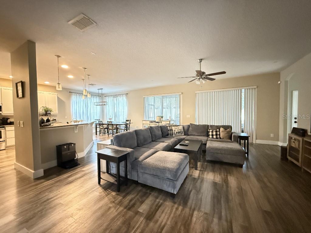 Image 4 of 40 For 4934 Oakway Drive