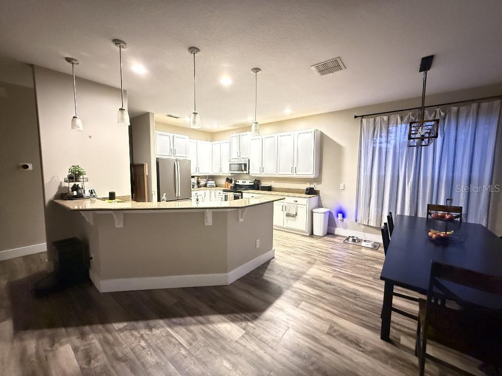 Image 5 of 40 For 4934 Oakway Drive