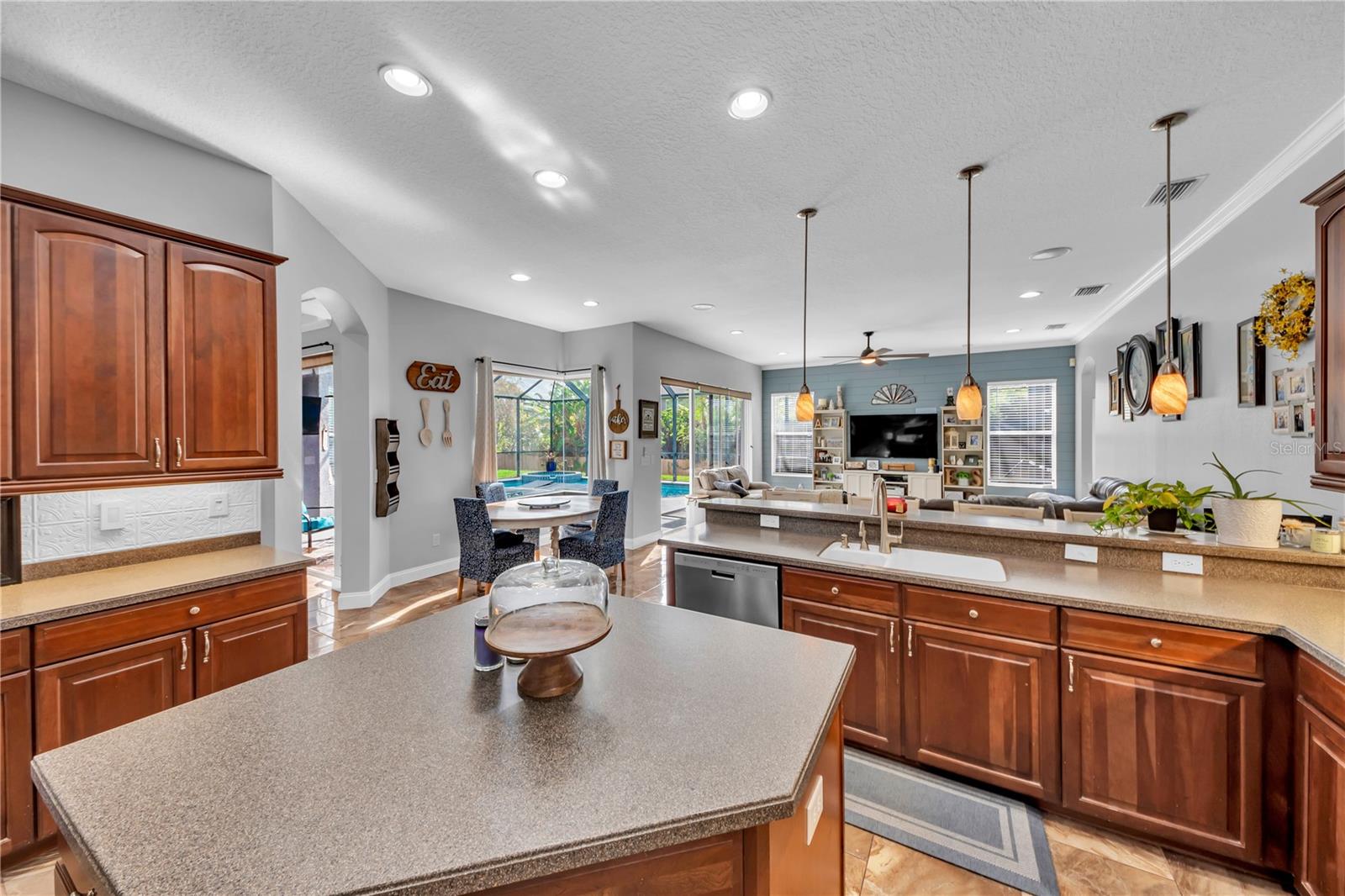 Image 22 of 73 For 1031 Emerald Hill Way