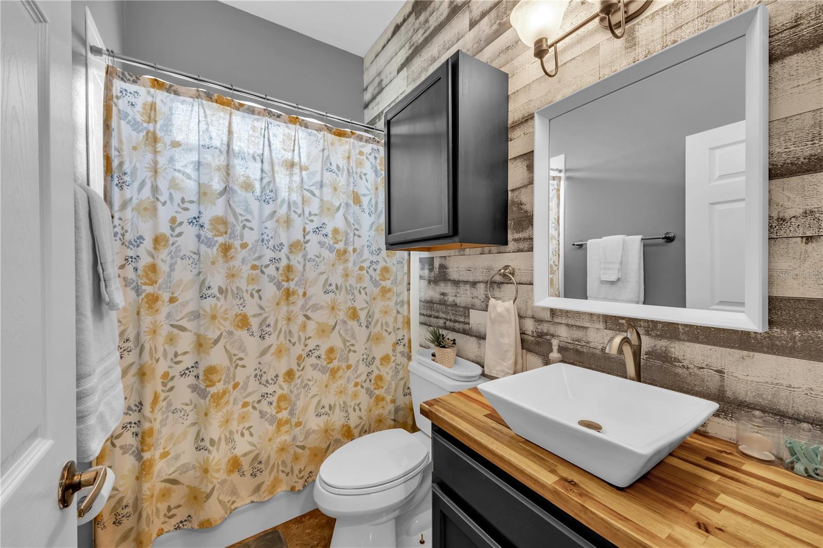 Image 34 of 73 For 1031 Emerald Hill Way