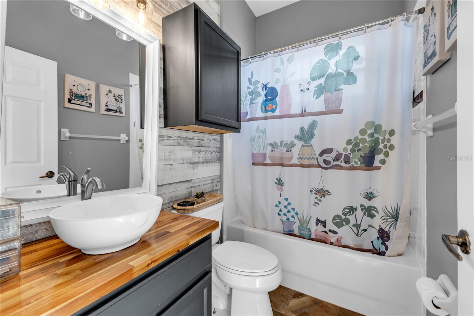 Image 36 of 73 For 1031 Emerald Hill Way