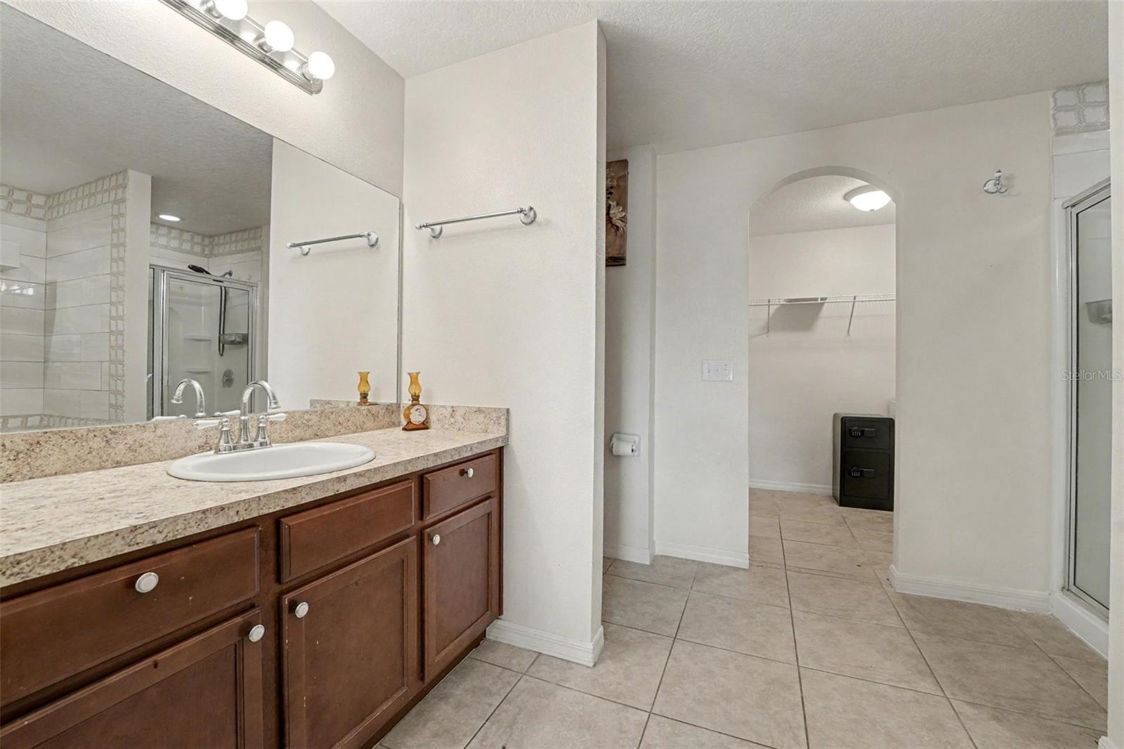 Image 17 of 36 For 5630 Elsinore Way