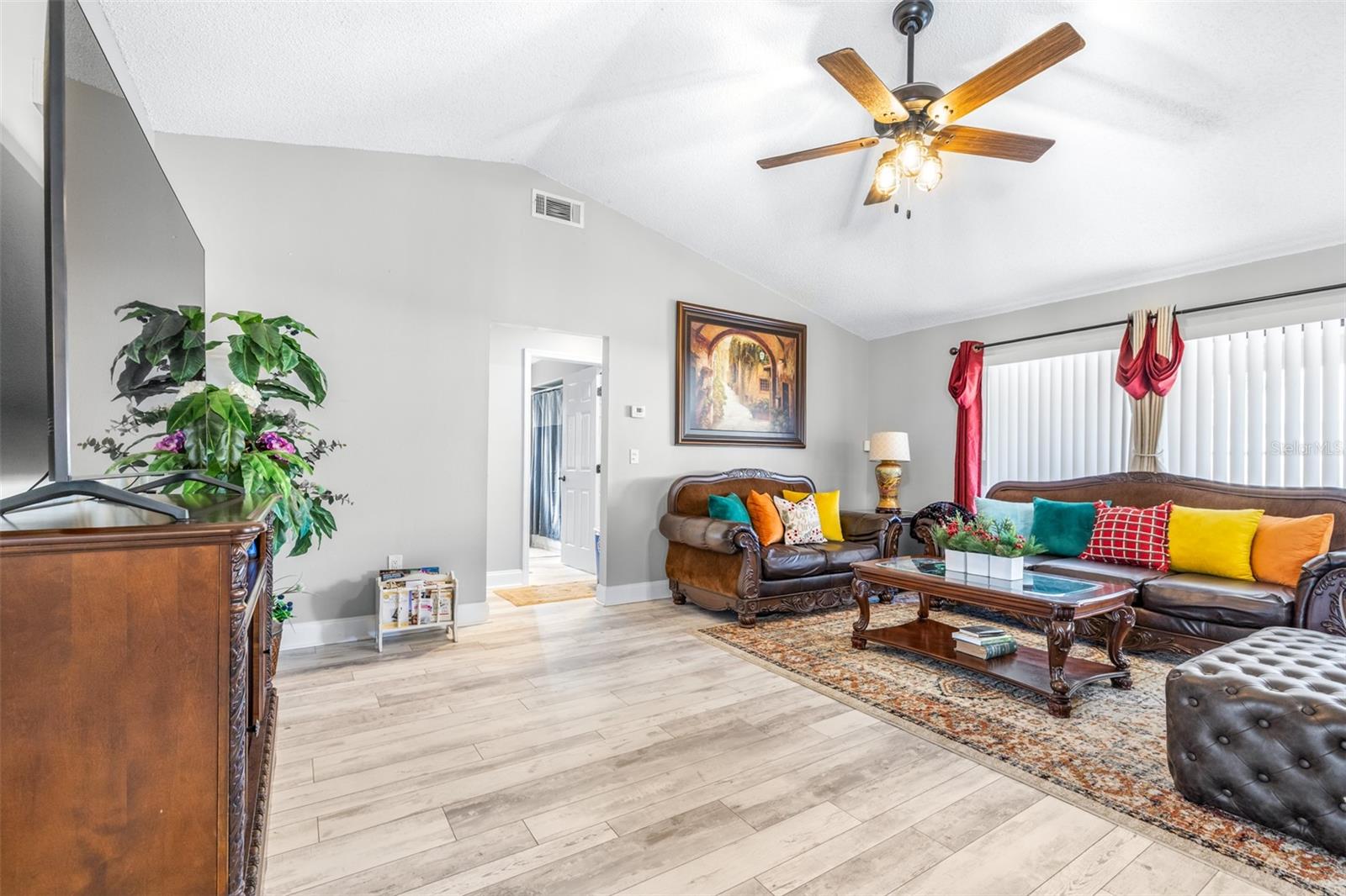 Image 11 of 49 For 7825 Glascow Drive