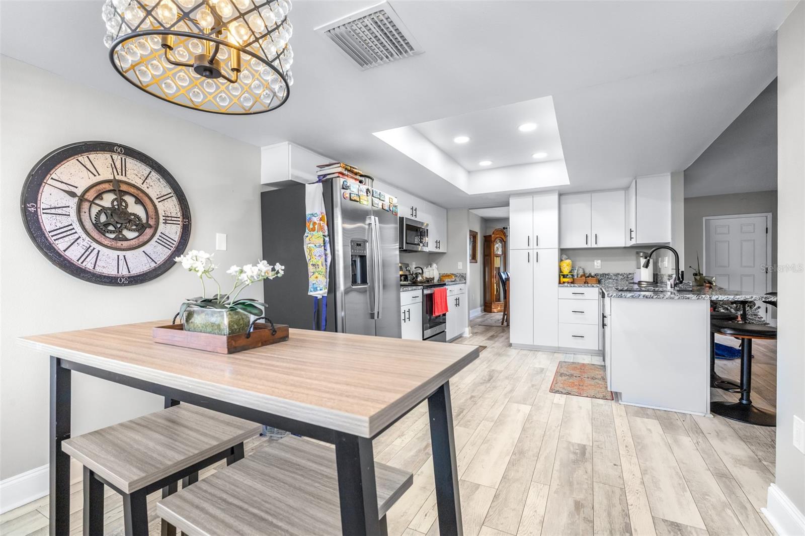 Image 21 of 49 For 7825 Glascow Drive