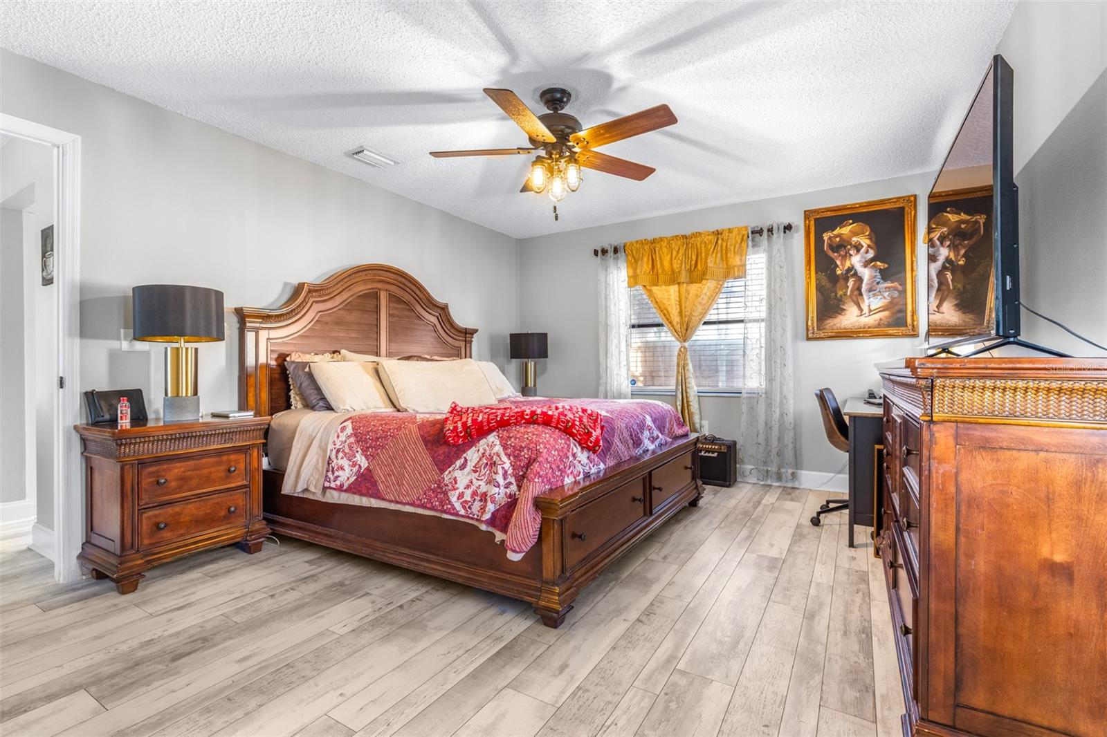 Image 22 of 49 For 7825 Glascow Drive